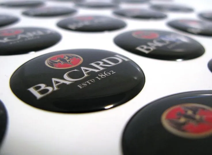 Обемни стикери — кръгли Bacardi фирмени